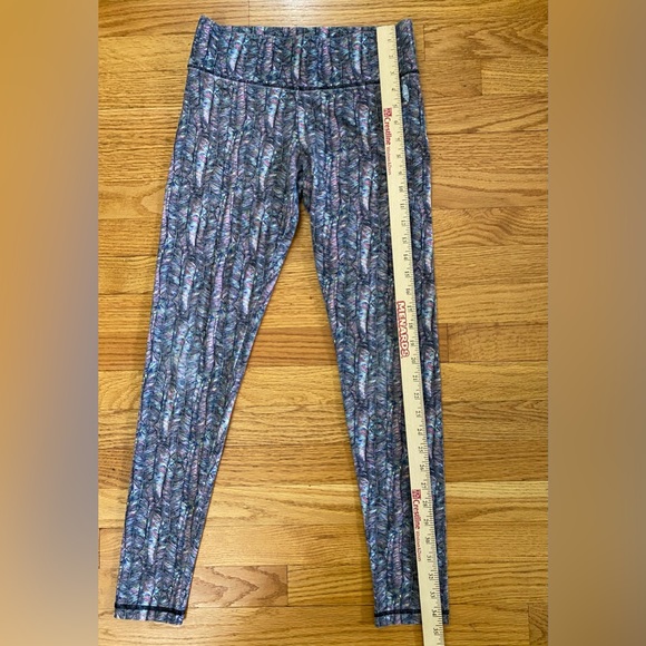 Victoria’s Secret Leggings Women’s Medium Angels Rainbow Feathers Loungewear - Picture 5 of 5